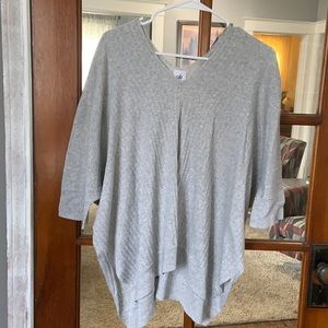 Cabi women’s Watson gray pullover top